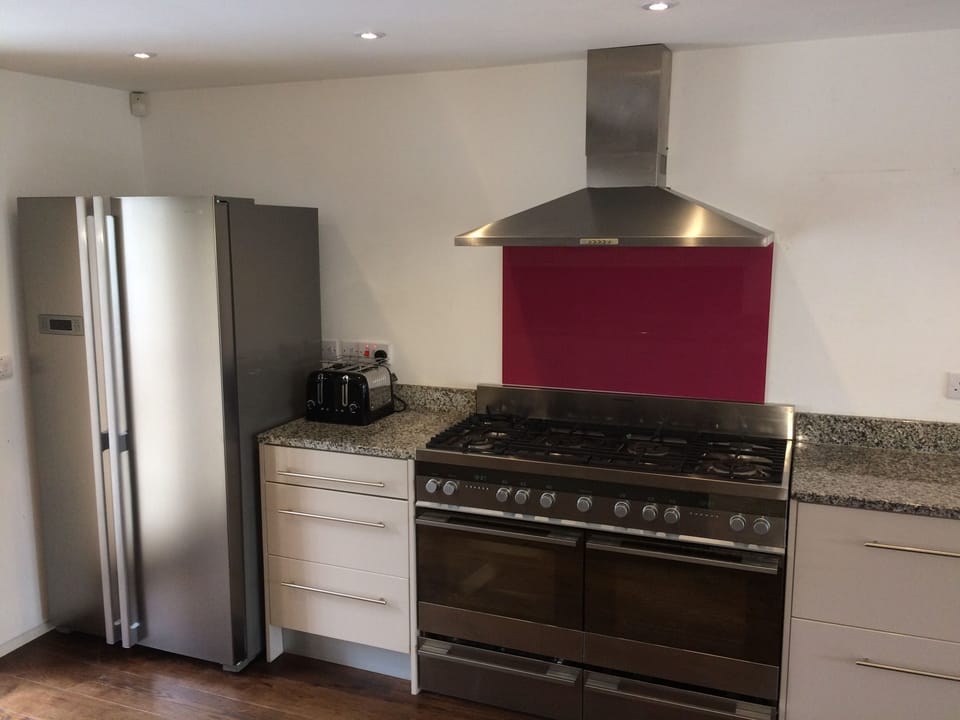Range Cooker & American Fridge Freezer