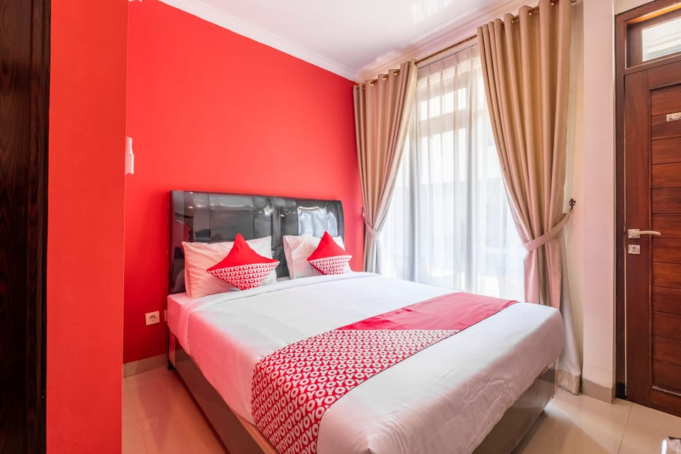 Deluxe Double Room | Desk, free WiFi, bed sheets