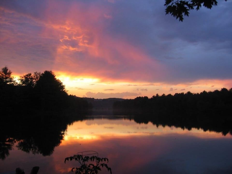 Pemi Shore Cottages sunset