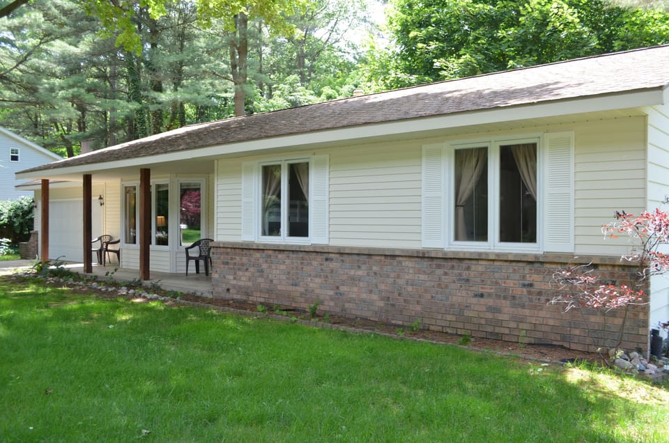 A beautiful wooded location 5 minutes from the beach!