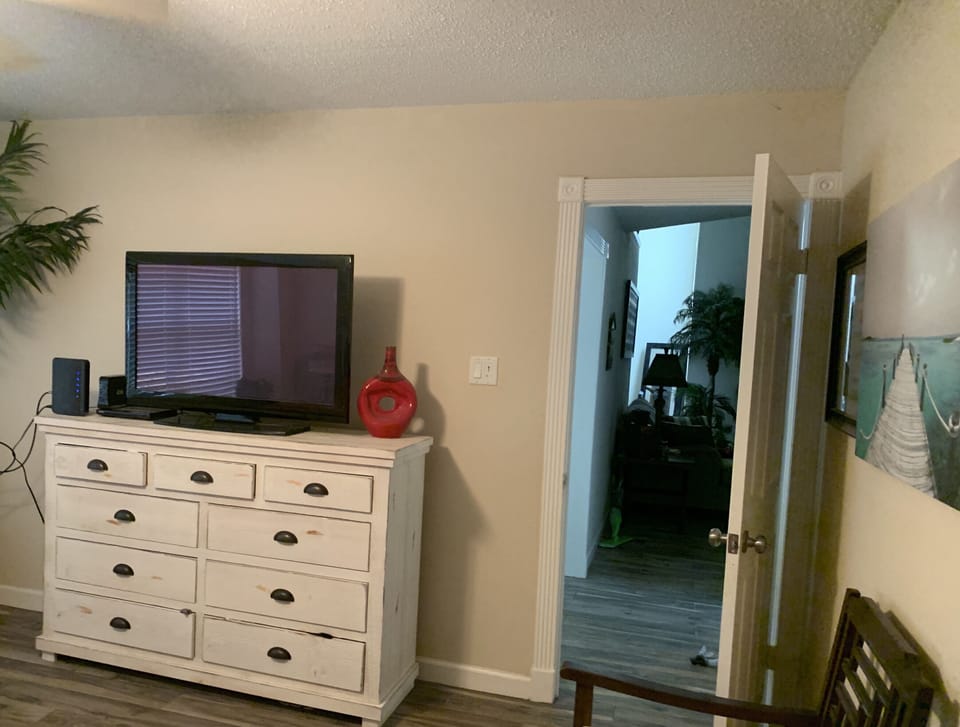 Dresser for guests use