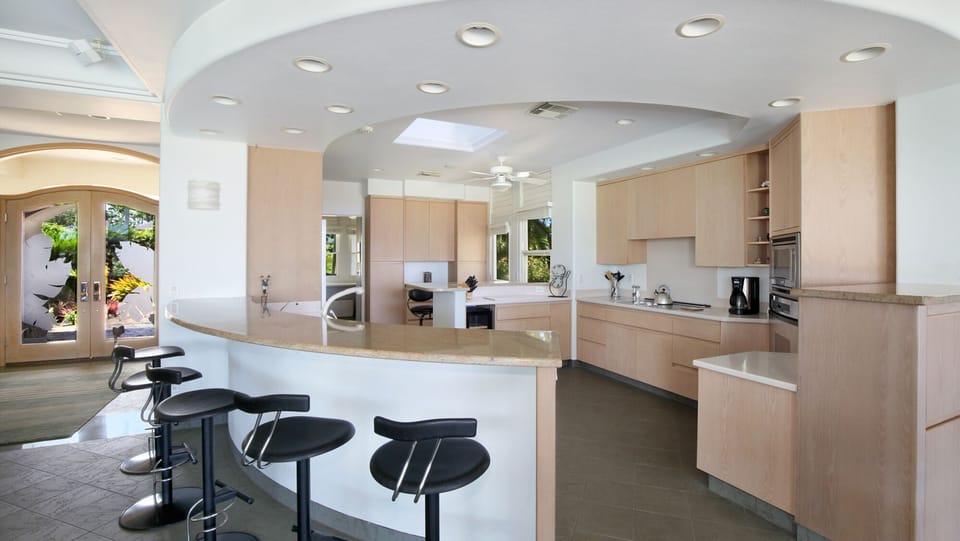 Kiahuna Ohana Hale - Fully Equipped Kitchen & Breakfast Bar - Parrish Kauai