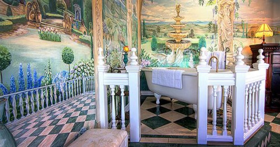 Gingerbread Mansion Inn Bed and Breakfast in Ferndale