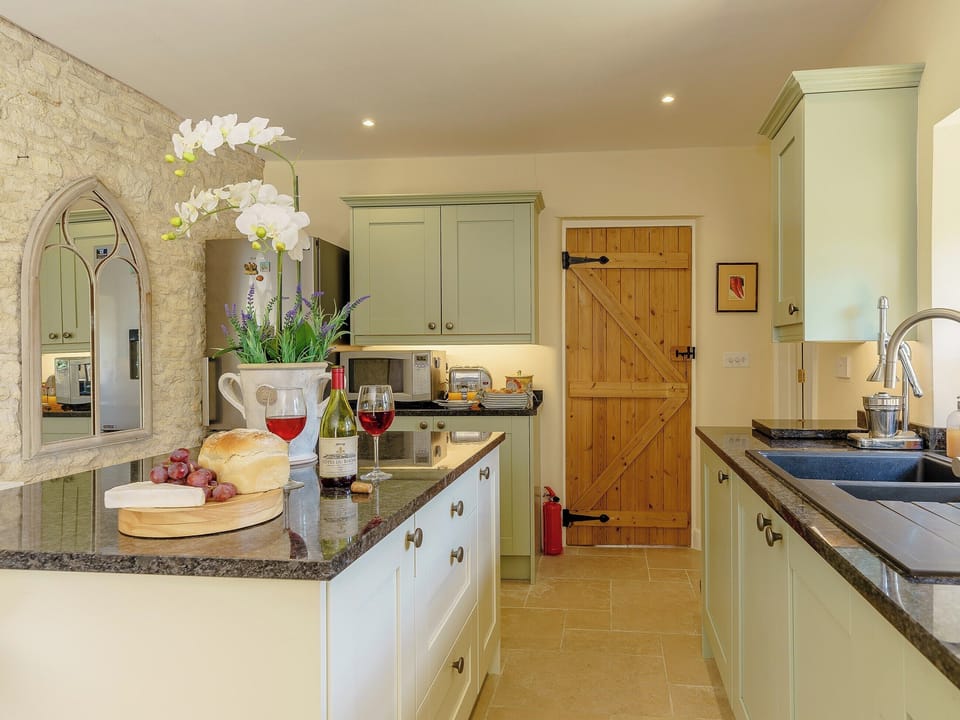 Kitchen and dining area | The Clock House, Bisley, near Stroud