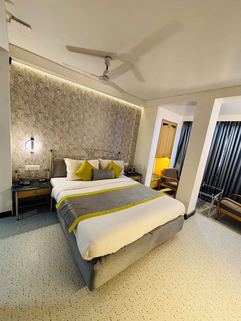 Classic Room, Non Smoking | Premium bedding, rollaway beds, free WiFi, bed sheets