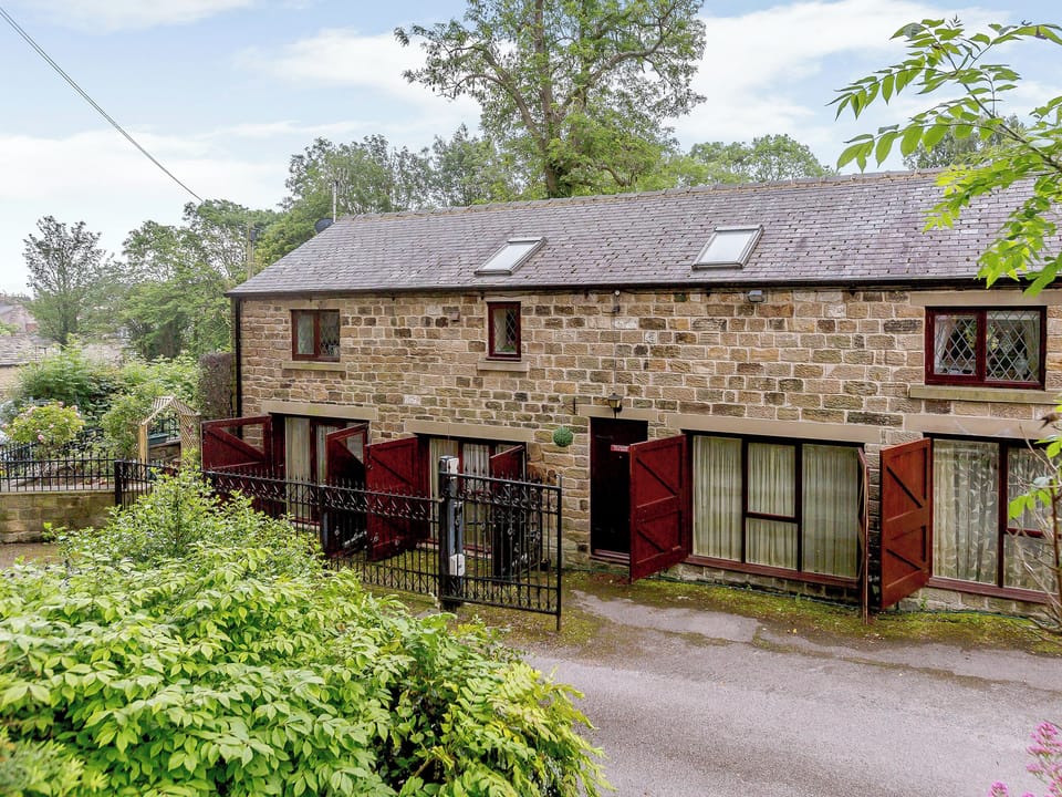 Exterior | The Gatehouse - The Chantry, Dronfield, near Chesterfield