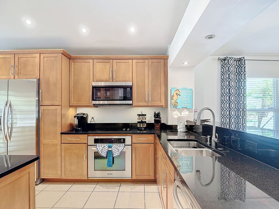 Kitchen (2)