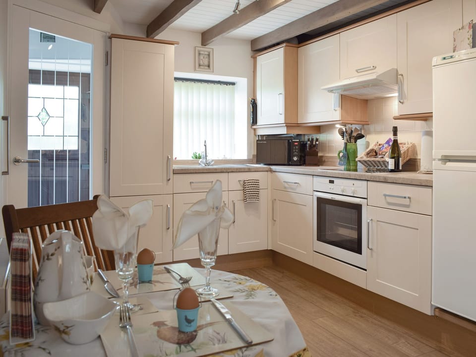 Fully appointed kitchen | Horseshoe Cottage, Freuchie, near Cupar