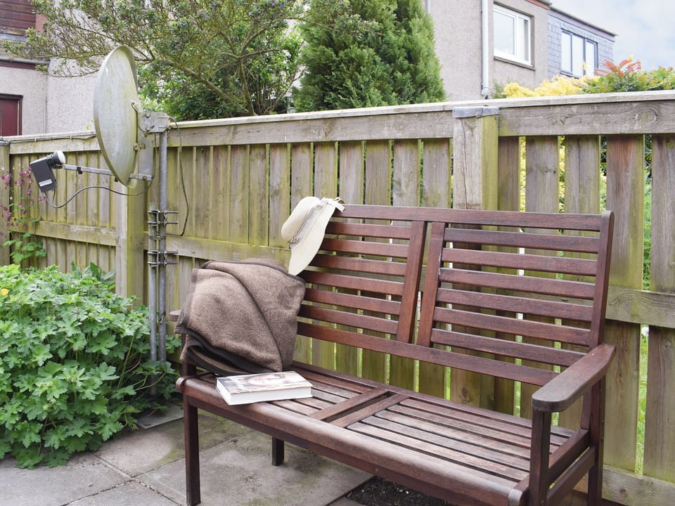 Additional seating on the patio | Horseshoe Cottage, Freuchie, near Cupar