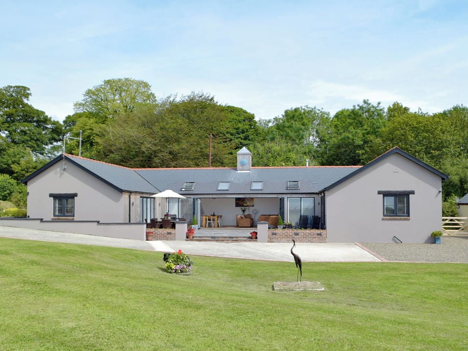 Stylish contemporary single storey holiday home | Manor Lodge Stables, Wiston, near Haverfordwest