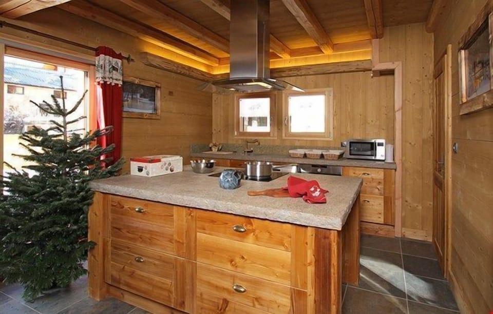 Make a tasty meal in your own kitchen!