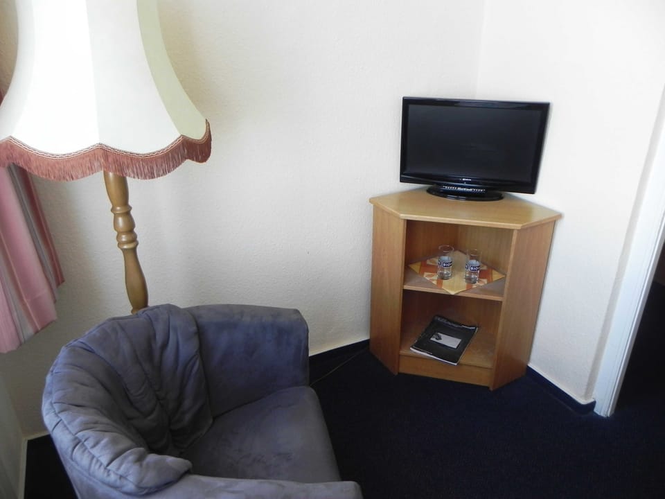 Double room 22 - Domkes Hotel Garni Haus an der See Bed and Breakfast in Heringsdorf