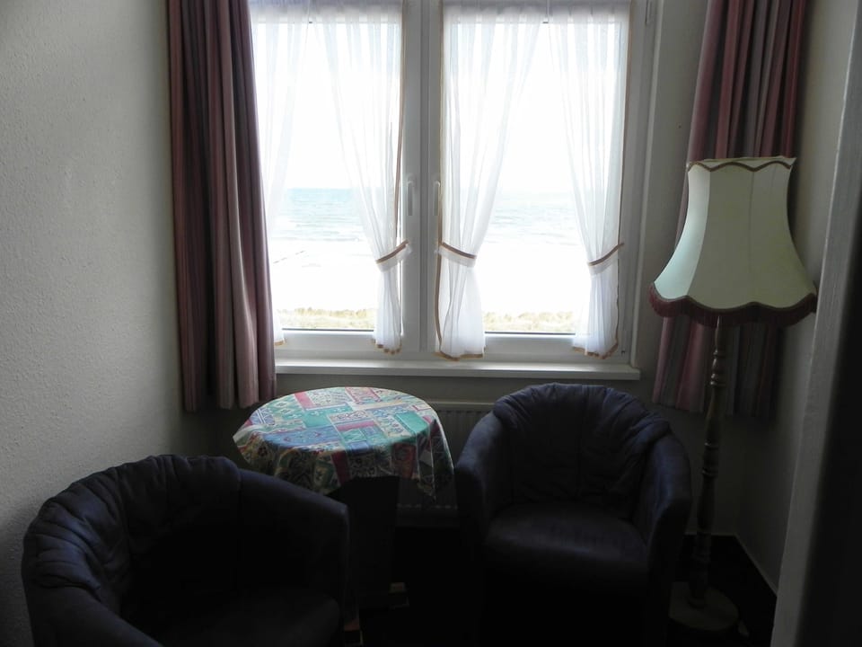 Double room 22 - Domkes Hotel Garni Haus an der See Bed and Breakfast in Heringsdorf