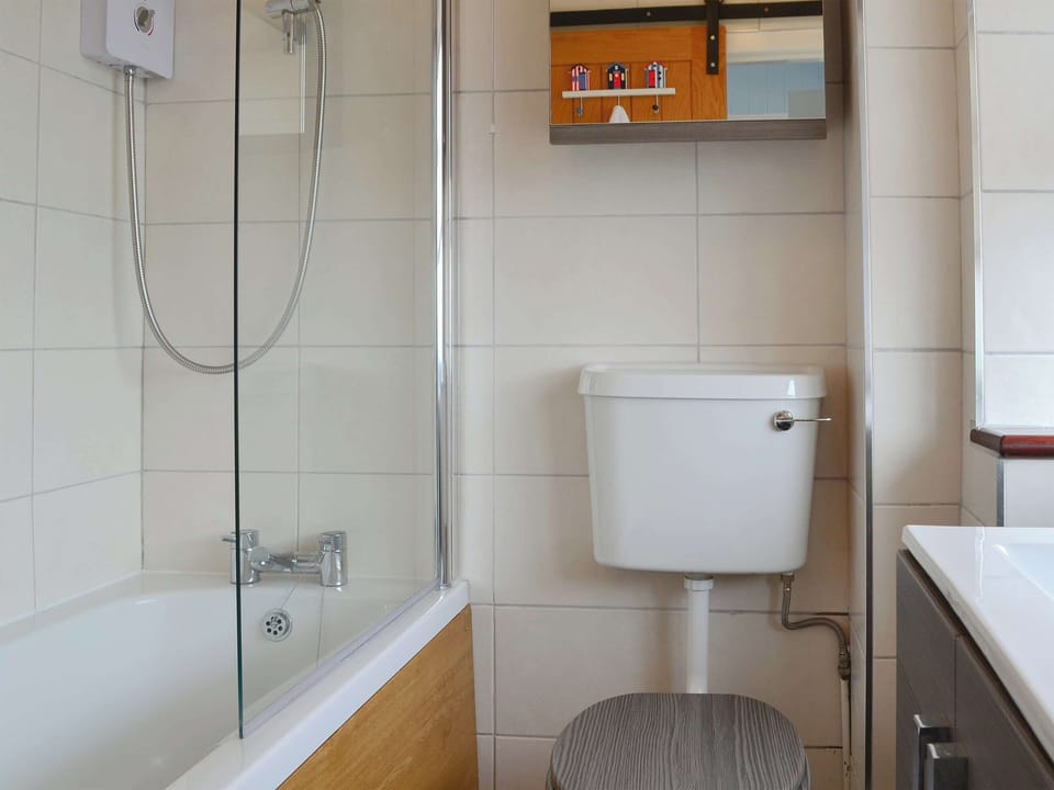 Bathroom | Beul-An-Latha, St Abbs, near Eyemouth
