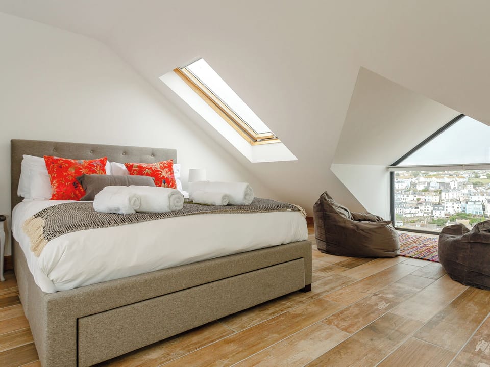 Relaxing master bedroom | Wrens Perch, Brixham