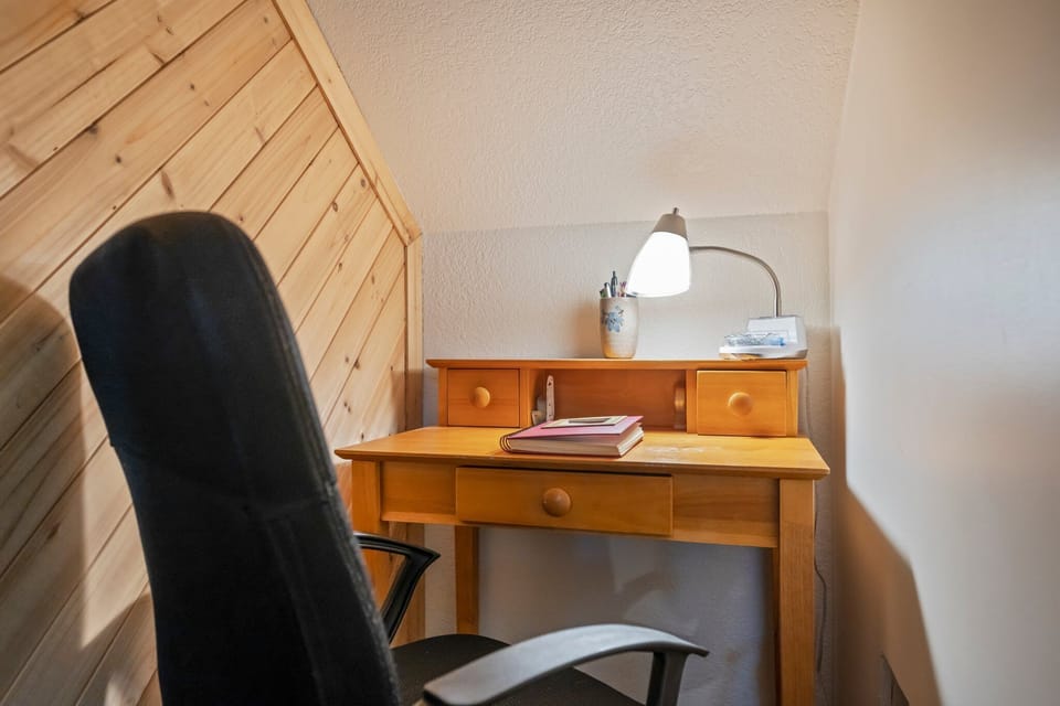 Little writing desk