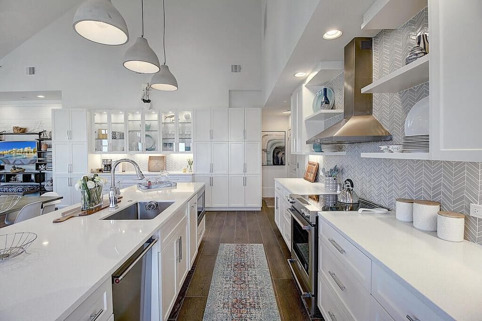 Kitchen, 3rd Floor
