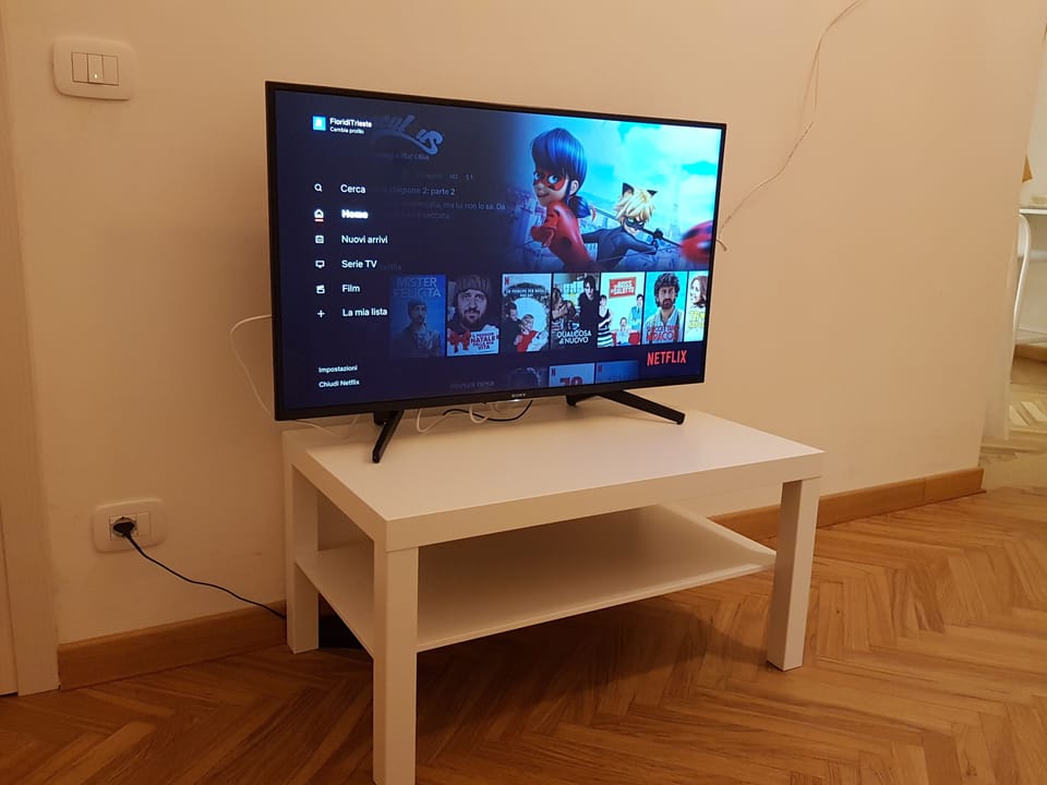 Apartment (Ginestre) | Television