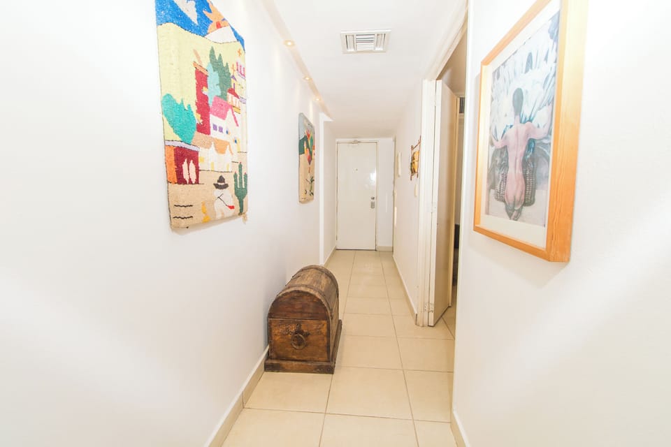 Access corridor