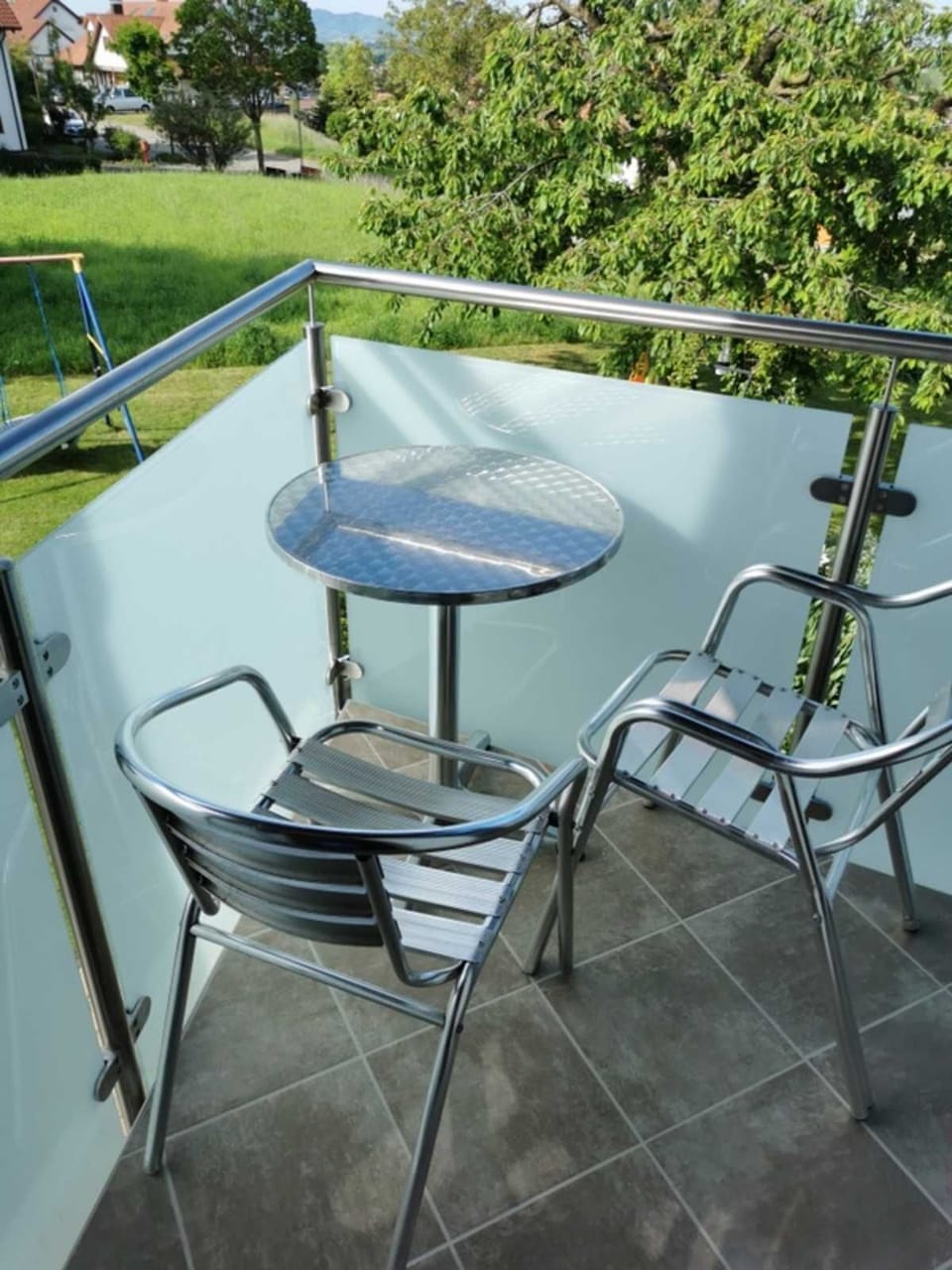 Double room No. 1, 20m², shared bathroom, balcony, max. 3 - Bea's guest room Bed and Breakfast in Ringsheim