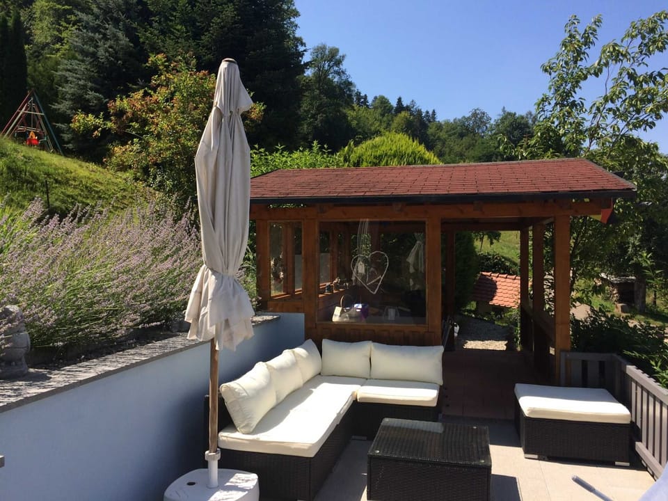 Quadruple room with toilet and shower / bath - Gästehaus Birgitte Bed and Breakfast in Ringsheim