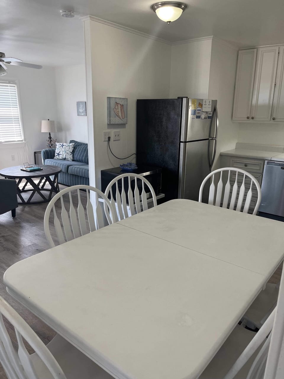 Kitchen/Dining Area