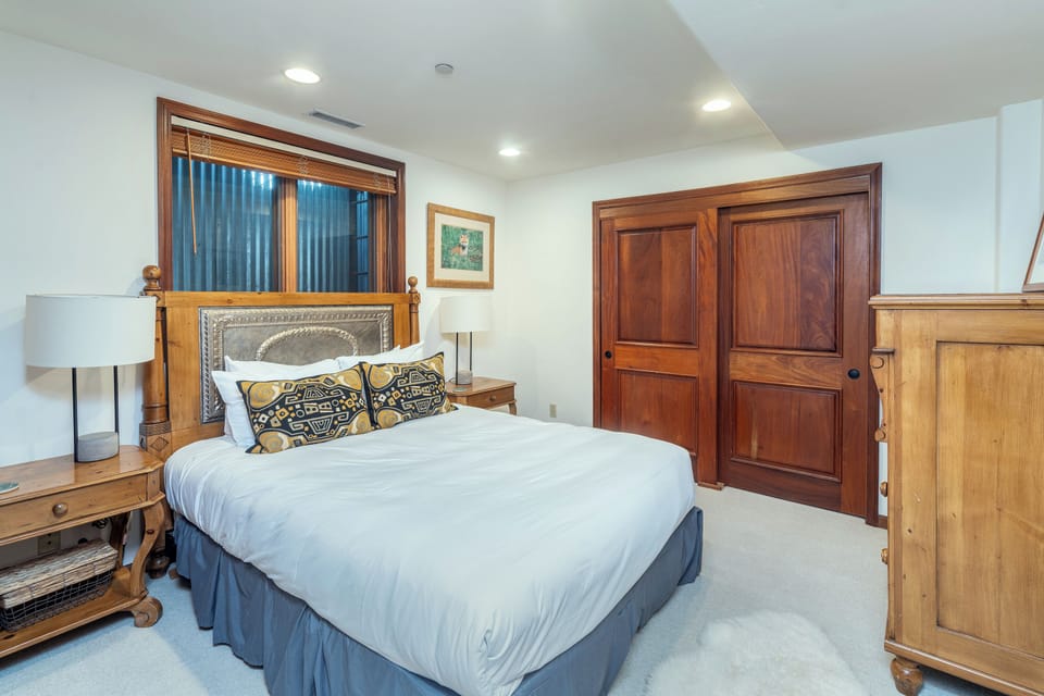 6.0-telluride-south-pacific-townhouse-guest-two-split-king
