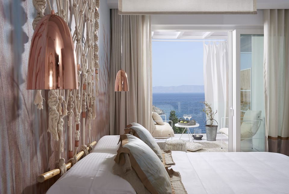 Deluxe Suite, Sea View (1st Floor) | 1 bedroom, hypo-allergenic bedding, minibar, in-room safe