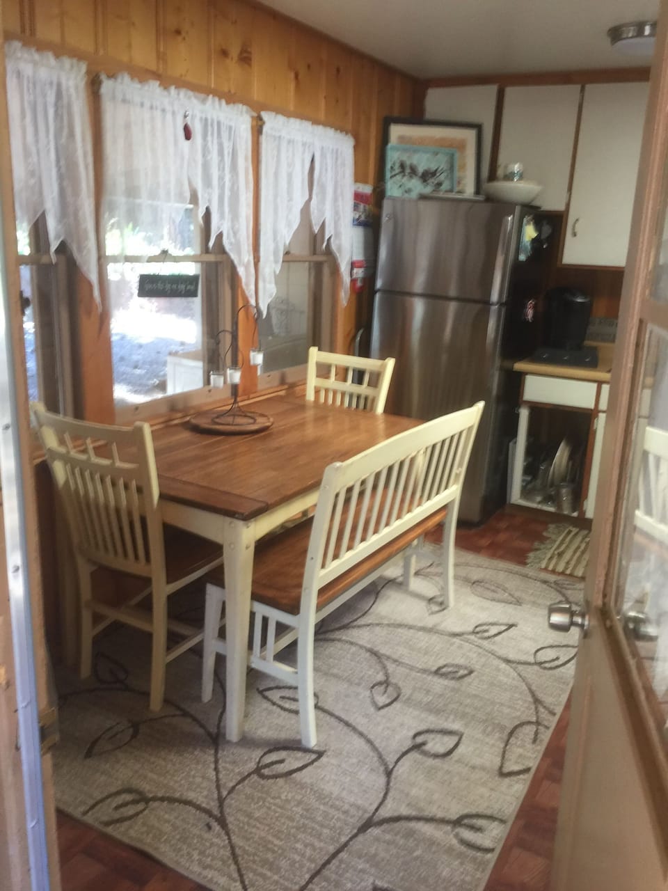 Country Kitchen 