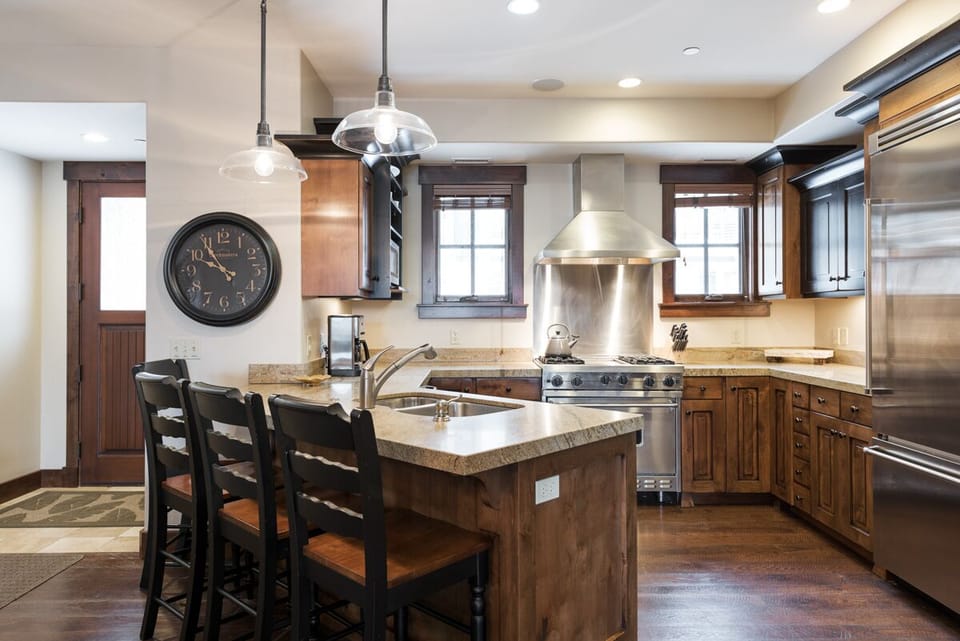  Kitchen