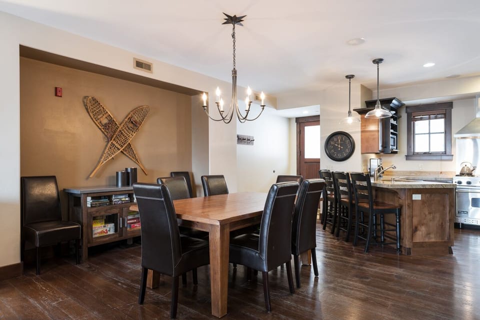  Dining Area