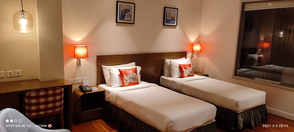Premium Twin Room | In-room safe, iron/ironing board, free WiFi, bed sheets