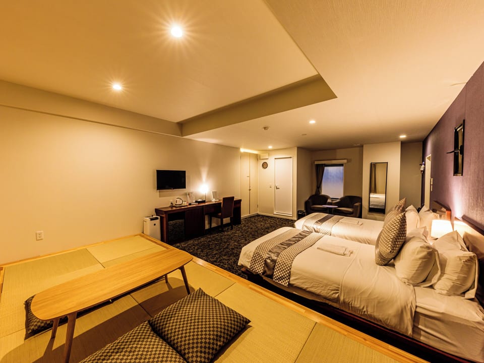 Premium bedding, down comforters, desk, soundproofing
