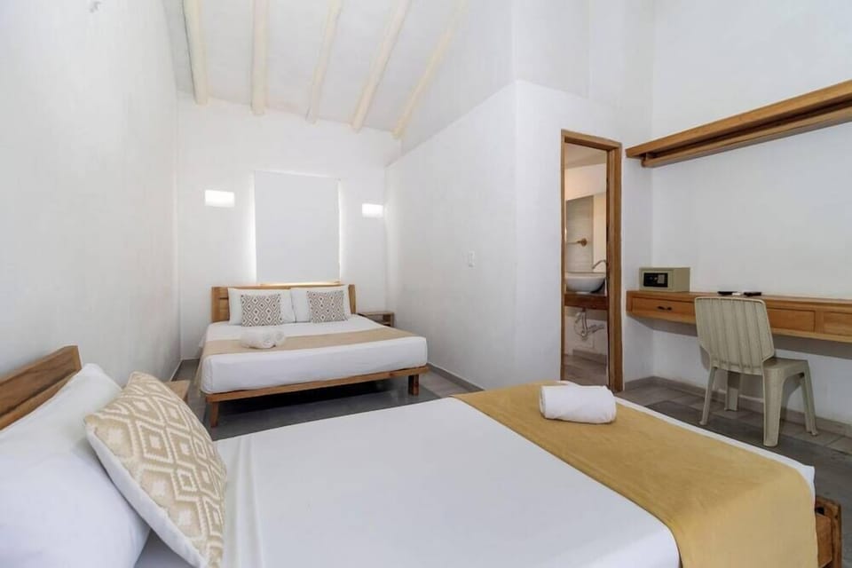 Minibar, in-room safe, desk, WiFi