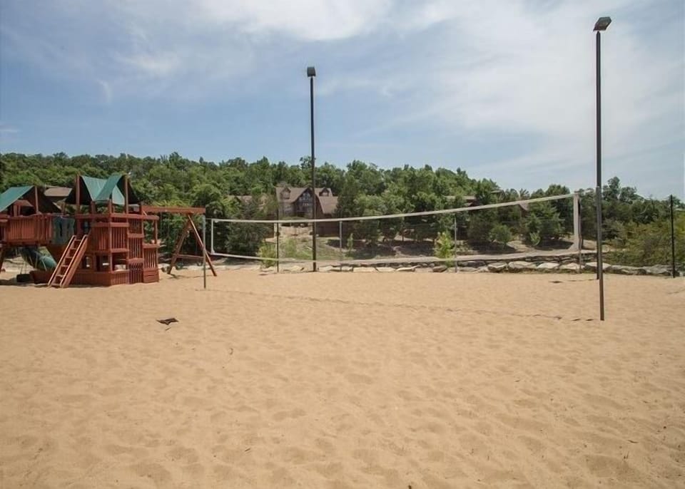 Paradise Lodge 2 Bedroom Home by RedAwning House in Table Rock Lake