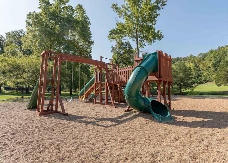 Paradise Lodge 2 Bedroom Home by RedAwning House in Table Rock Lake