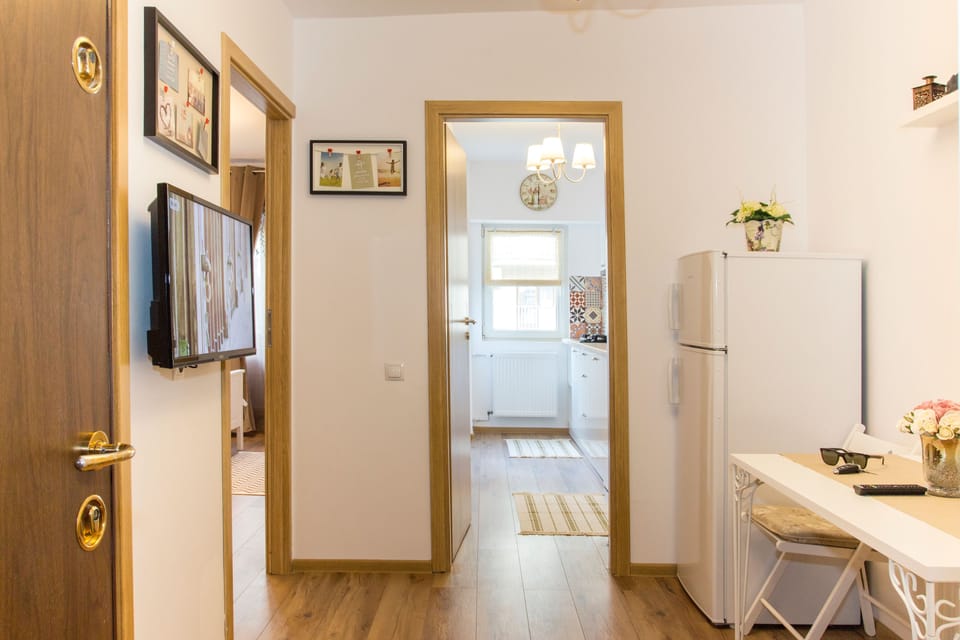 Premium Apartment, Balcony, City View | Private kitchen | Full-size fridge, microwave, stovetop, coffee/tea maker
