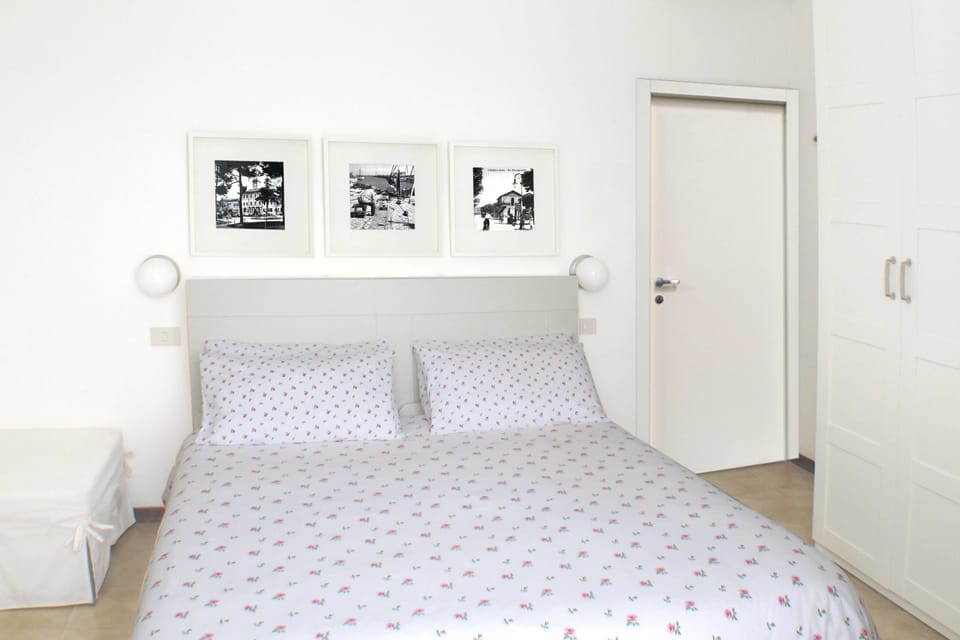 In-room safe, free WiFi, bed sheets