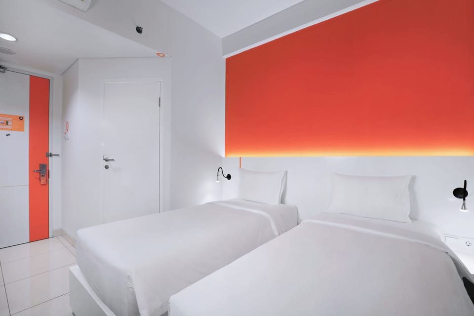 Superior Twin Room | In-room safe, desk, WiFi (free)