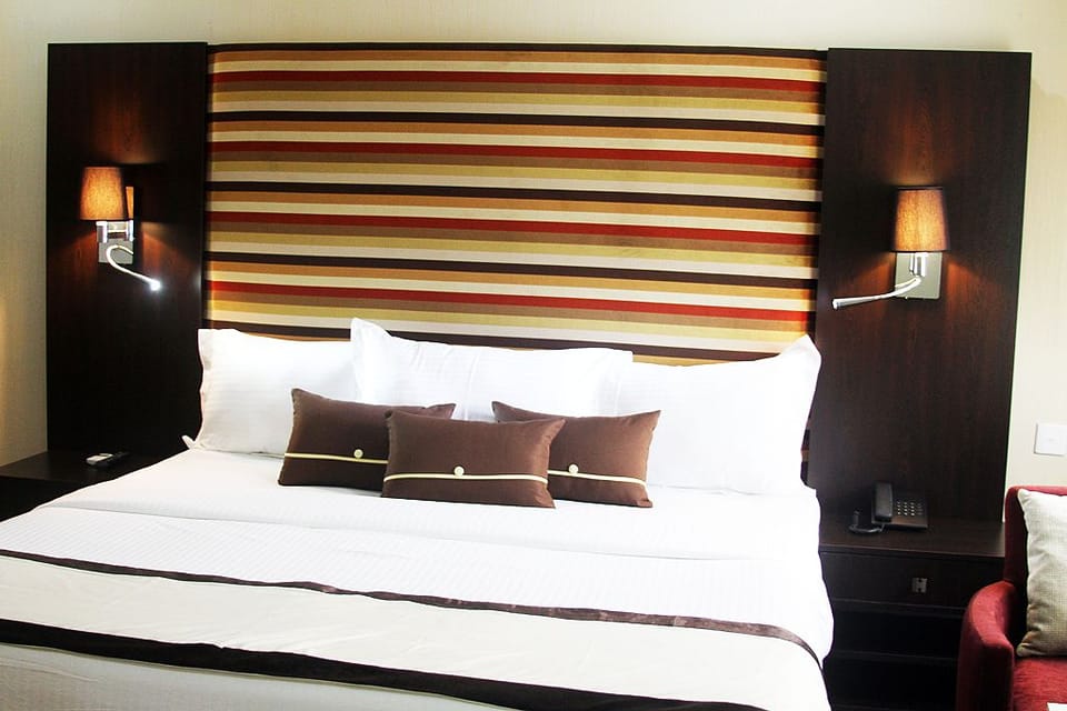 Exclusive Room | Individually decorated, individually furnished, desk, laptop workspace