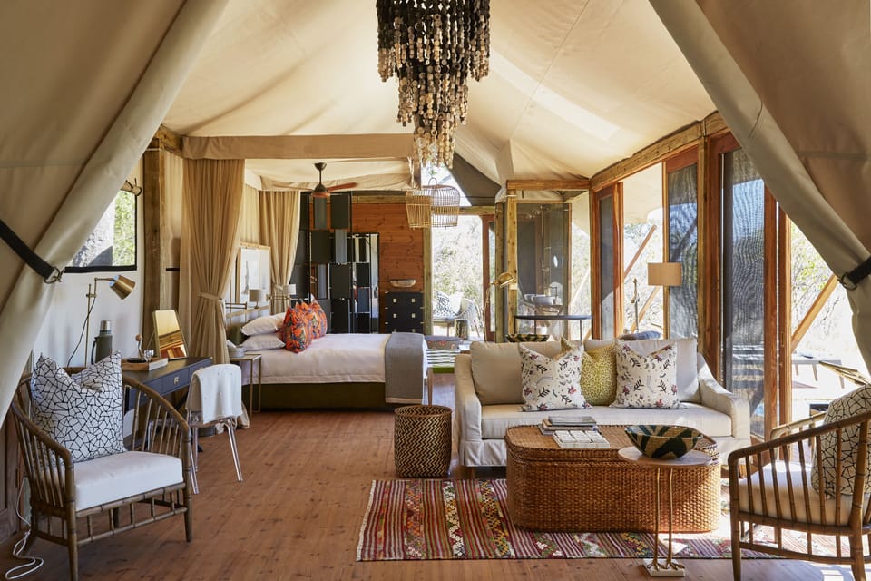 Family Tent | Desk, bed sheets