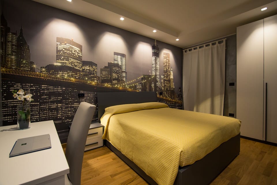 In-room safe, individually decorated, individually furnished, desk