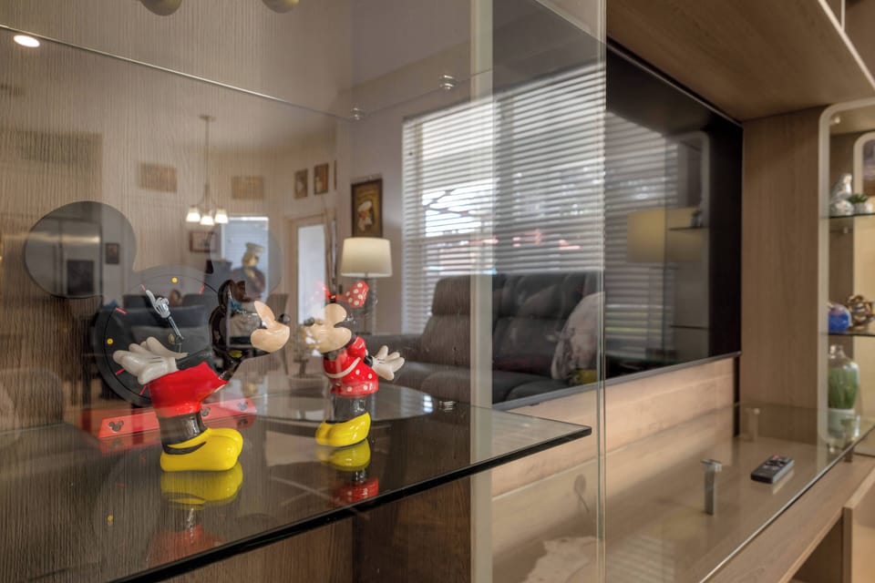 Second living room details