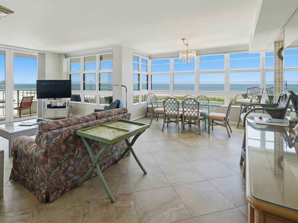 Living Room & Dining Area with beach view