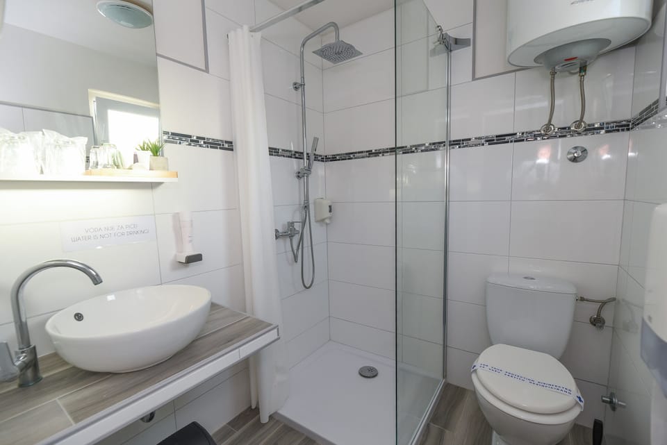 Guesthouse Kod Spavalice Bed and Breakfast in Zadar County