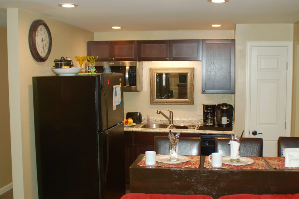 Breakfast bar facing the den.