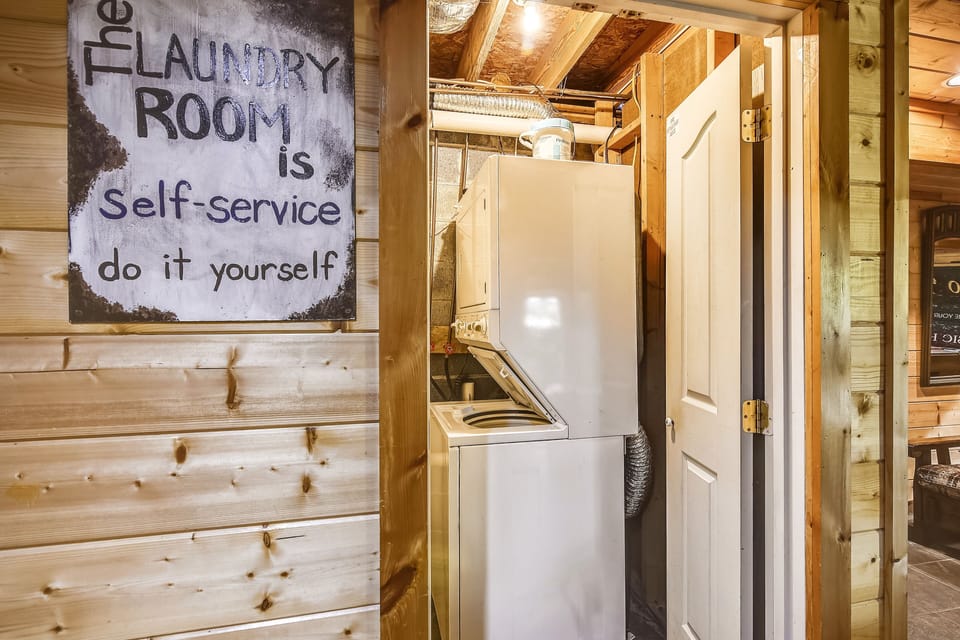 Cabin, 2 Bedrooms | Laundry
