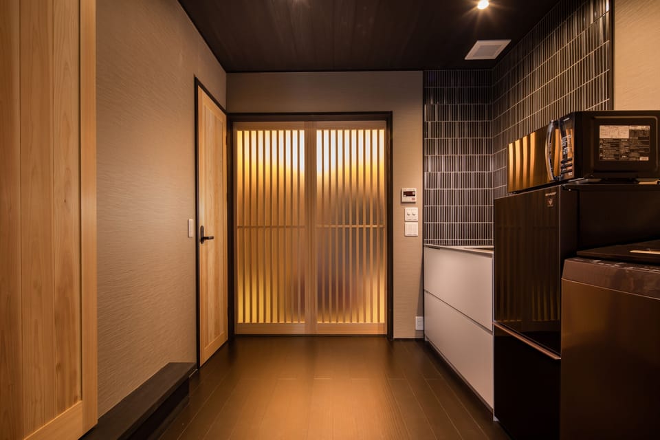 Private Vacation Home | Private kitchen | Full-size fridge, microwave, stovetop, electric kettle