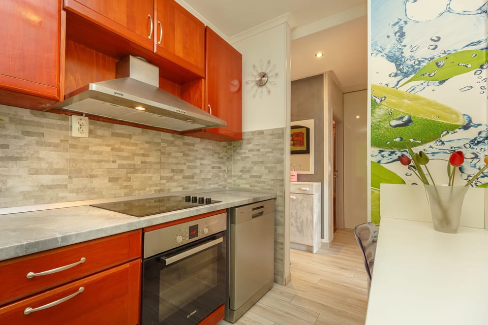 City Apartment, Balcony, Sea View (2 Bedrooms) | Private kitchen | Fridge, oven, stovetop, dishwasher