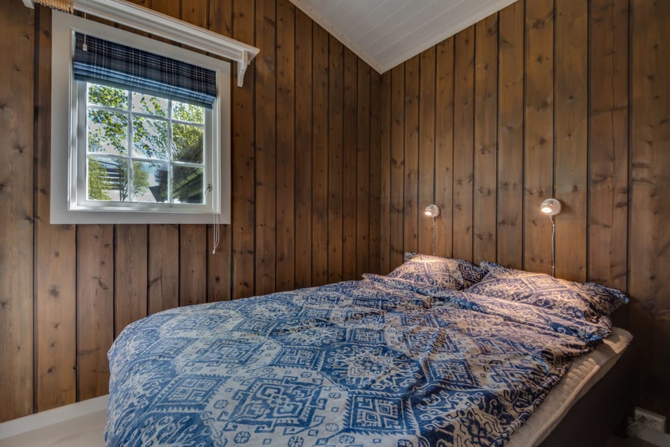 Cabin, 2 Bedrooms | Cribs (surcharge), WiFi (free)